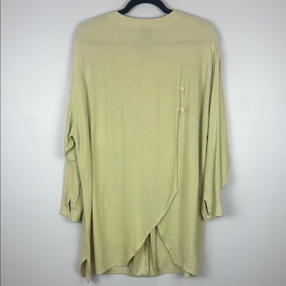Kaliyana Tan Relaxed Fit Tunic with Round Neckline Back Button Detail Size L - Picture 9 of 10